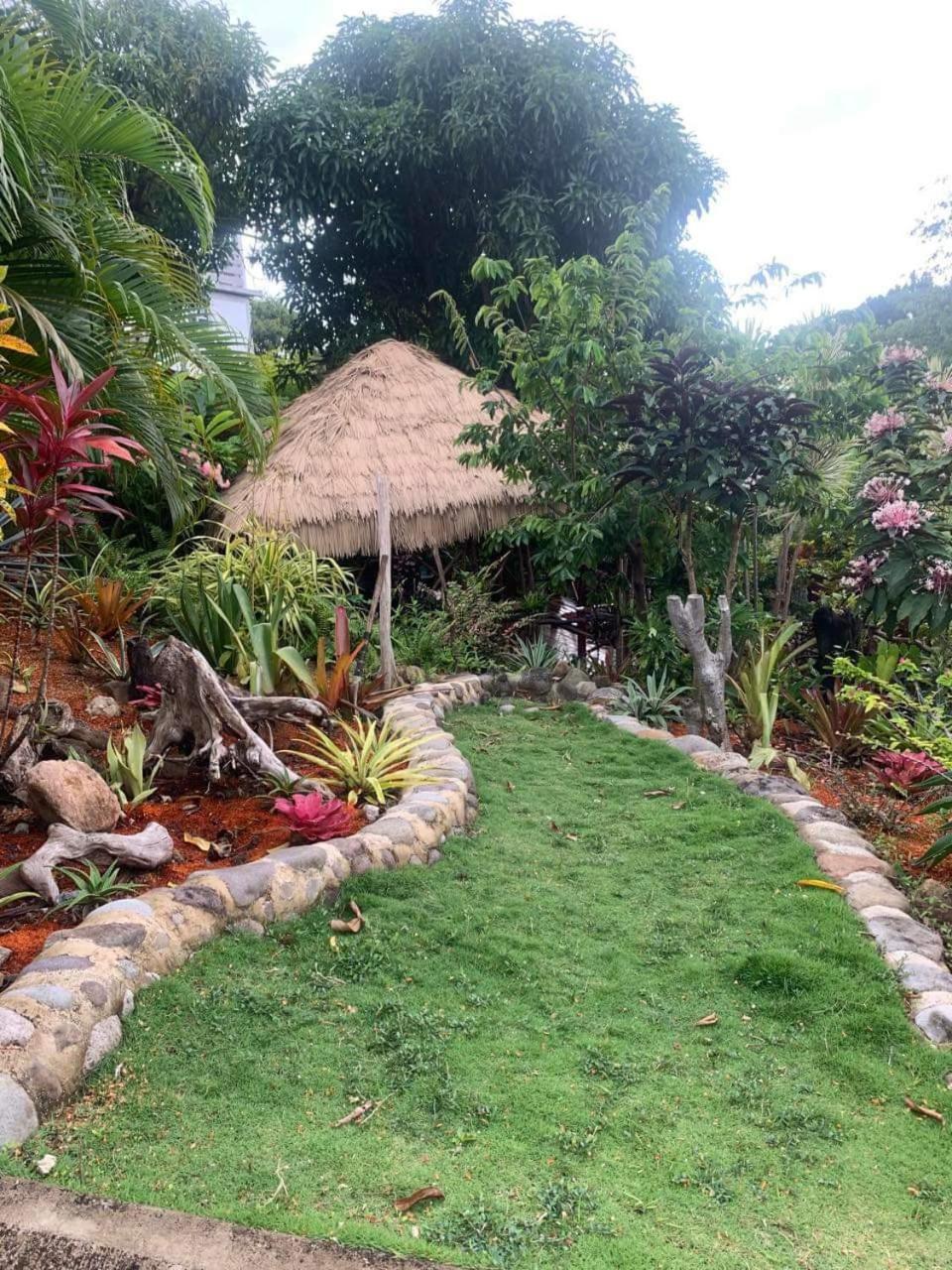 Orchid Resort Ltd Guillet Exterior photo